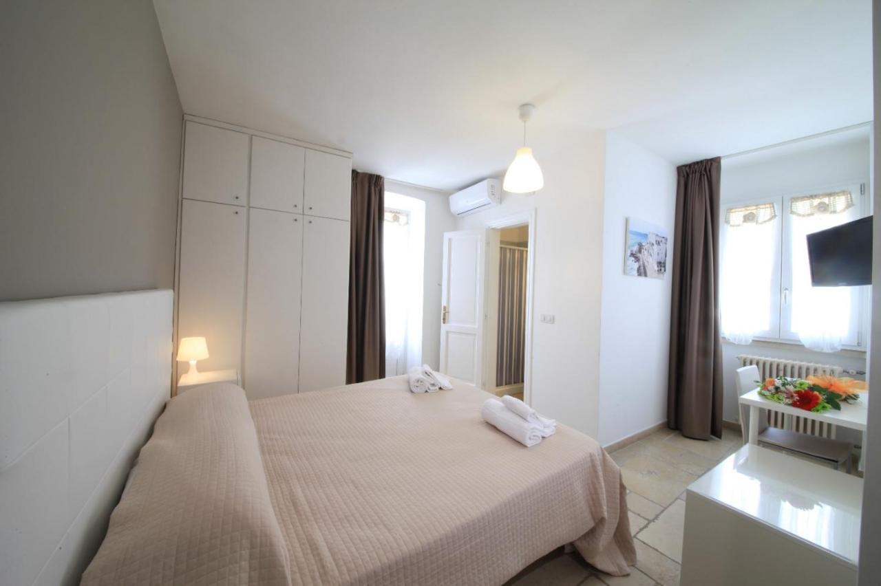 Hotel Dimora Amalfitana Monopoli Zewnętrze zdjęcie